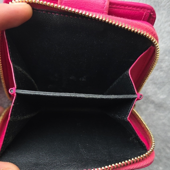 Yves Saint Laurent Fuchsia Soft Leather Wallet - Picture 7 of 11
